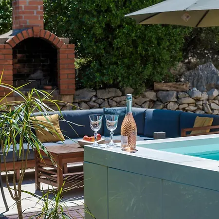 With Terrace And Mini Pool Gold * Дубровник