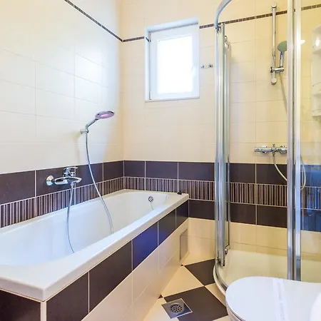 With Terrace And Mini Pool Gold Dubrovnik