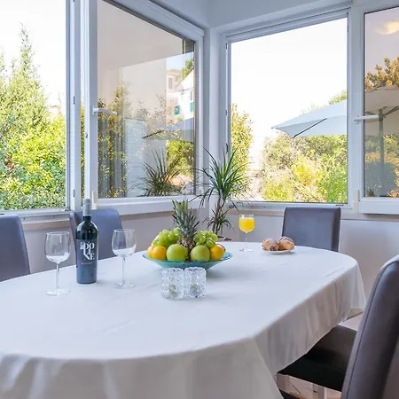 Apartman With Terrace And Mini Pool Gold *