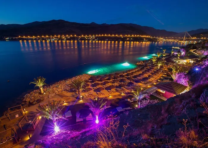 With Terrace And Mini Pool Gold Dubrovnik