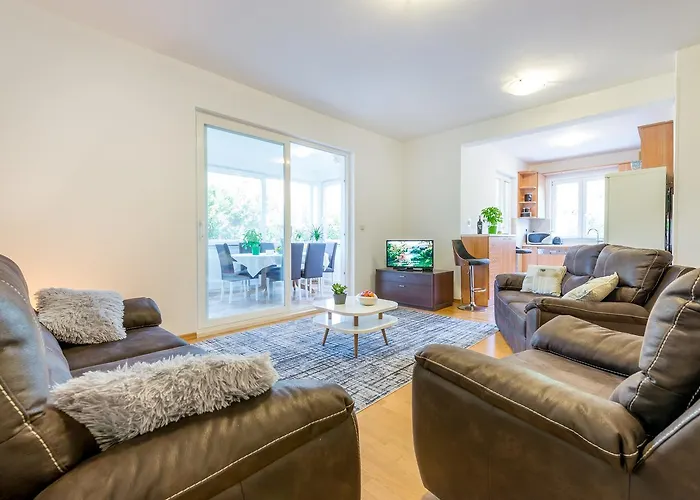 With Terrace And Mini Pool Gold Lägenhet *