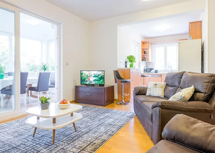 With Terrace And Mini Pool Gold Lägenhet *