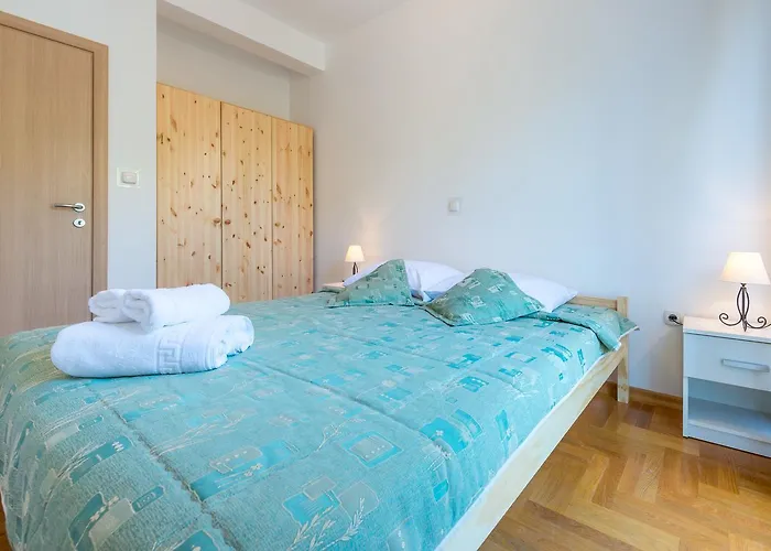 With Terrace And Mini Pool Gold Lägenhet