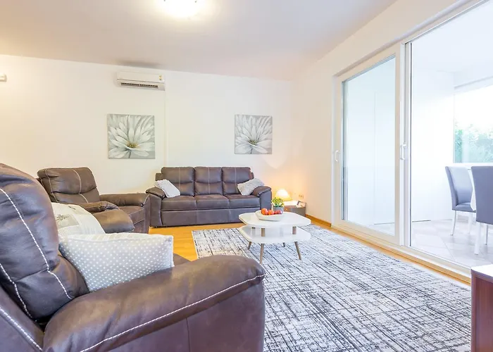 With Terrace And Mini Pool Gold * Dubrovnik